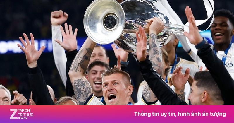 Luka Modrić ăn mừng chức vô địch Champions League cùng Real Madrid