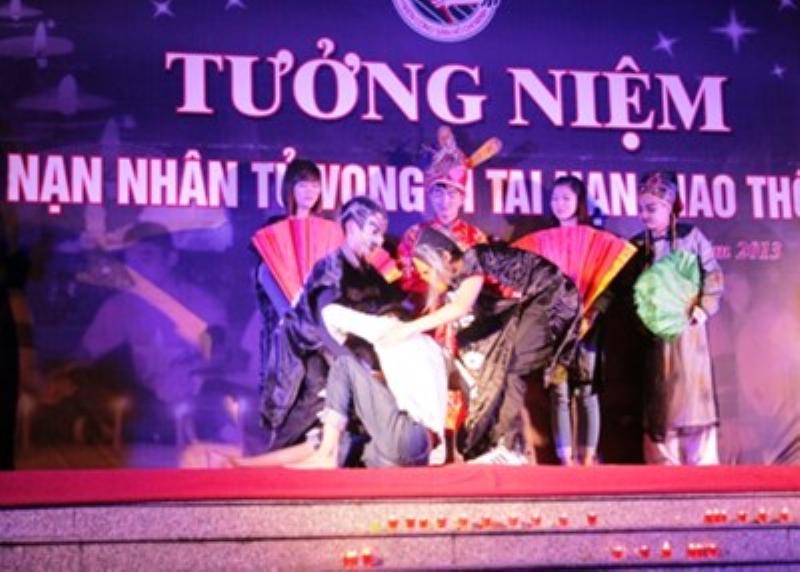 Tưởng nhớ người thân qua hình ảnh